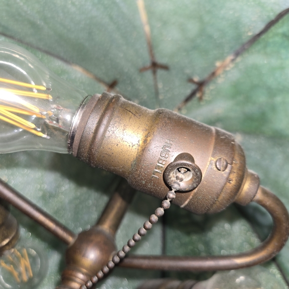 Vintage Bradley & Hubbard Art Nouveau Slag Glass Lamp - Picture 7 of 10